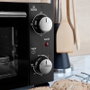 Orbegozo HO 985 Horno Eléctrico de Sobremesa, 800W, 10 Litros de Capacidad, Negro, Incluye Bandeja y Rejilla